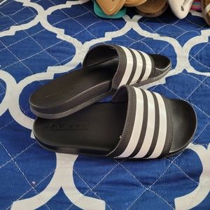 ADIDAS SLIDES